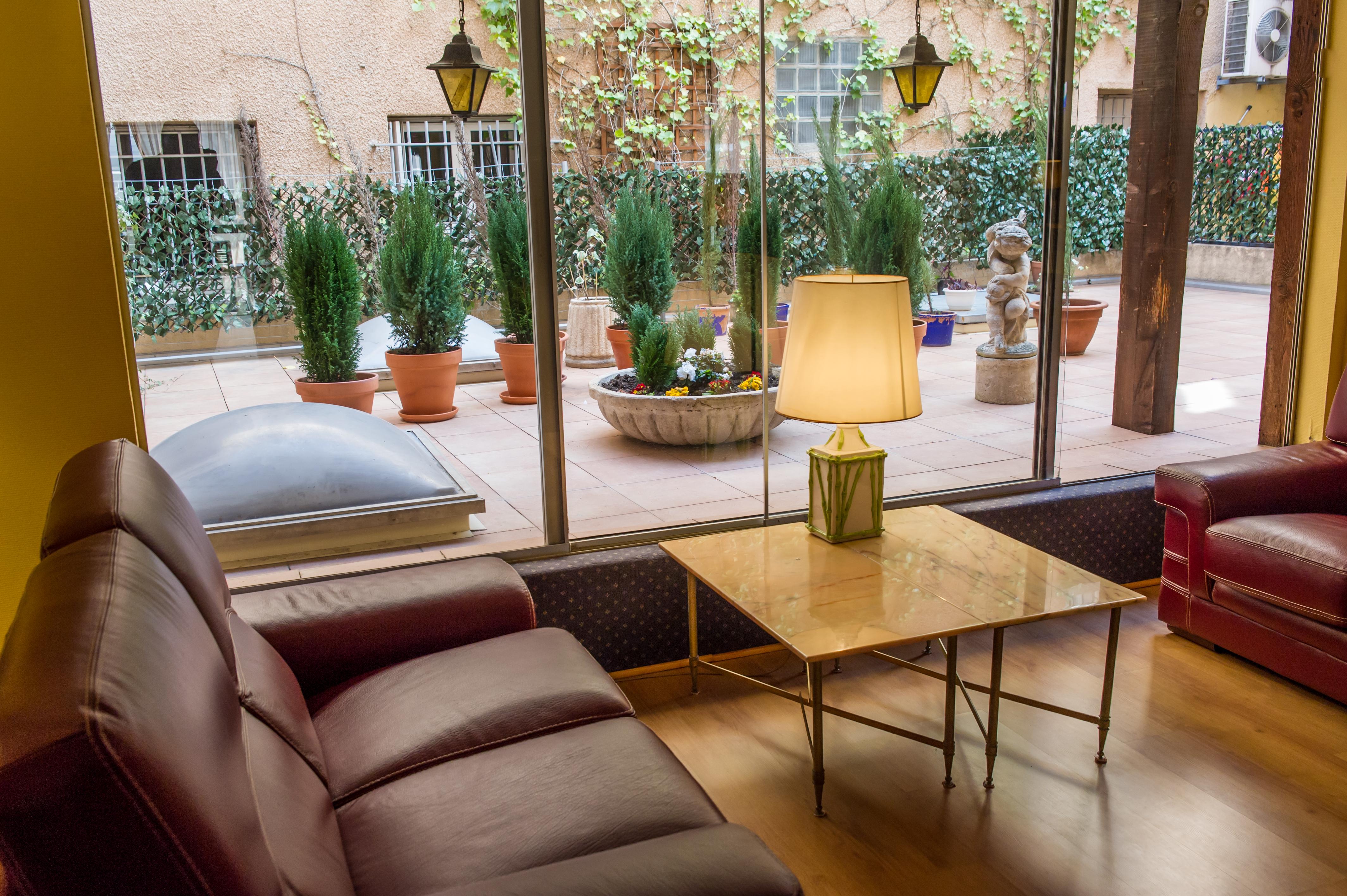 Hotel Pb - Paris-Barcelone Perpignan Bagian luar foto