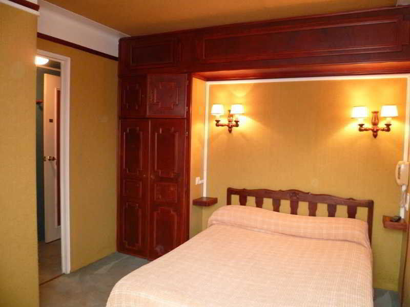 Hotel Pb - Paris-Barcelone Perpignan Bagian luar foto