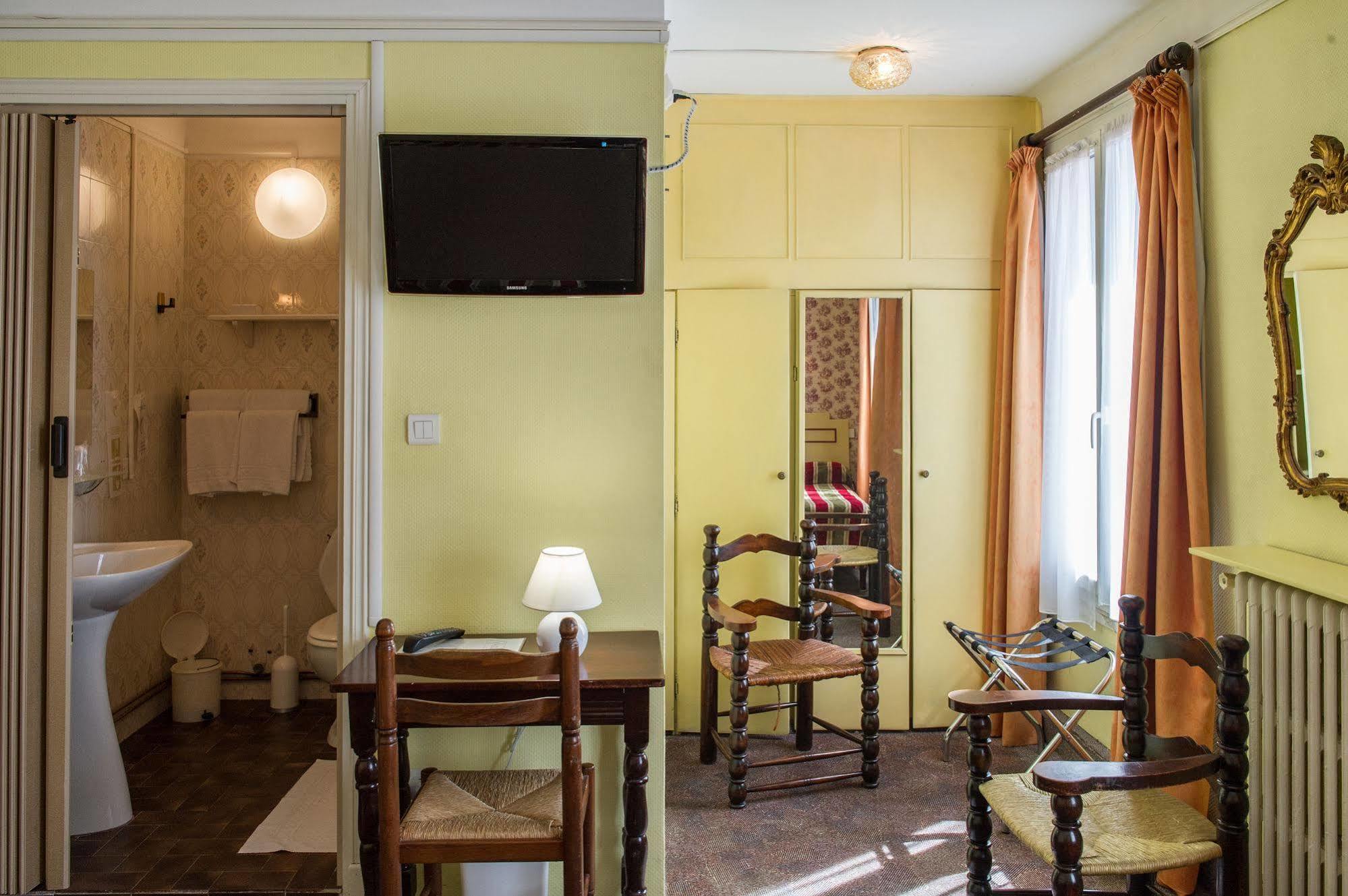 Hotel Pb - Paris-Barcelone Perpignan Bagian luar foto